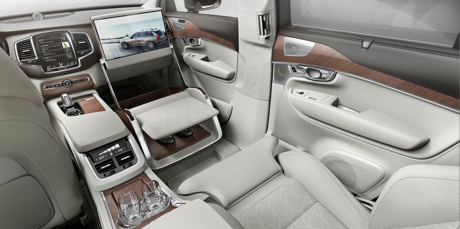 Den lyxiga specialversionen Volvo XC90 Excellence skulle kunna hamna under en helt egen avdelning på Volvo.