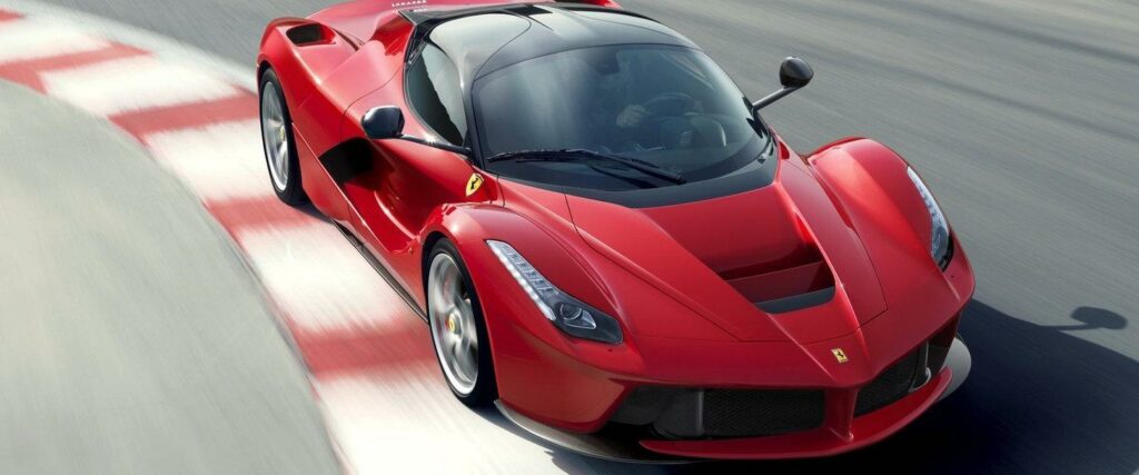 LaFerrari byggs bara i 499 exemplar. Ett av dem har gått till Per Gessle och nu har ett gult exemplar levererats till Zlatan.