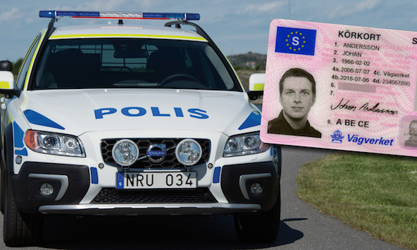 En polisbil med en svensk körkortsinnehavare. (AI text)
