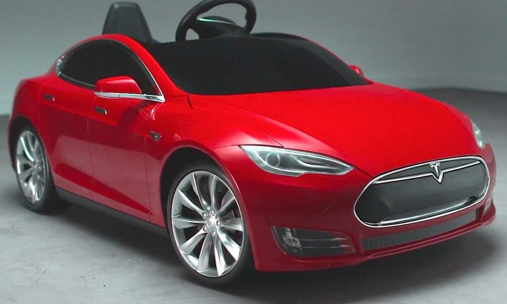 En röd Tesla Model S i ett garage (AI text)