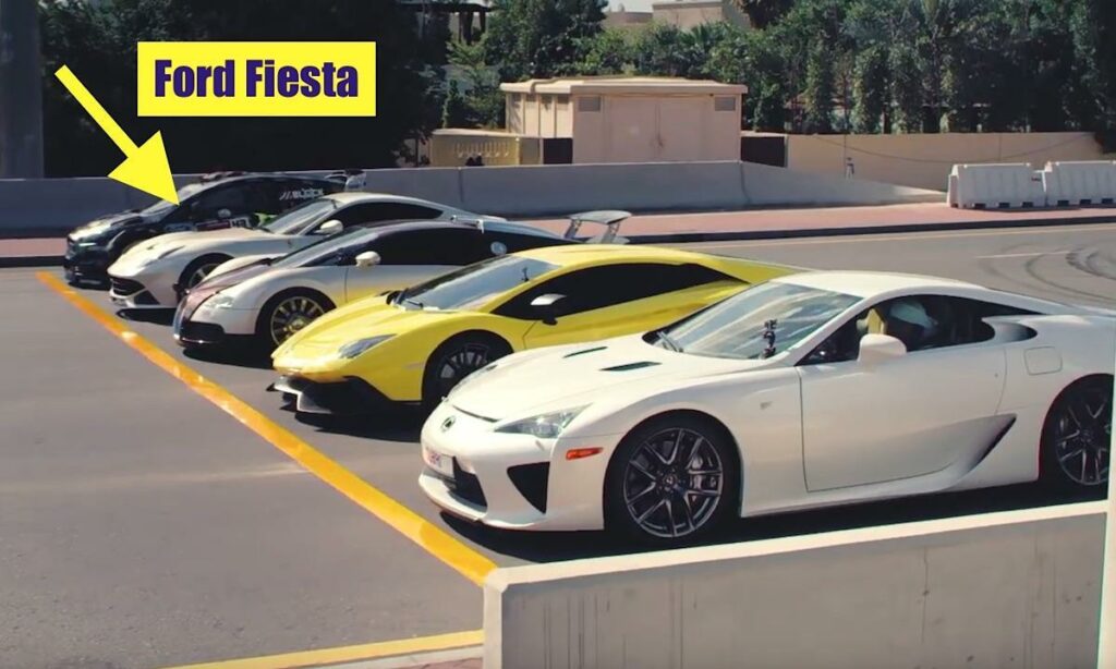 En grupp bilar parkerade i en parkeringsplats (AI text)