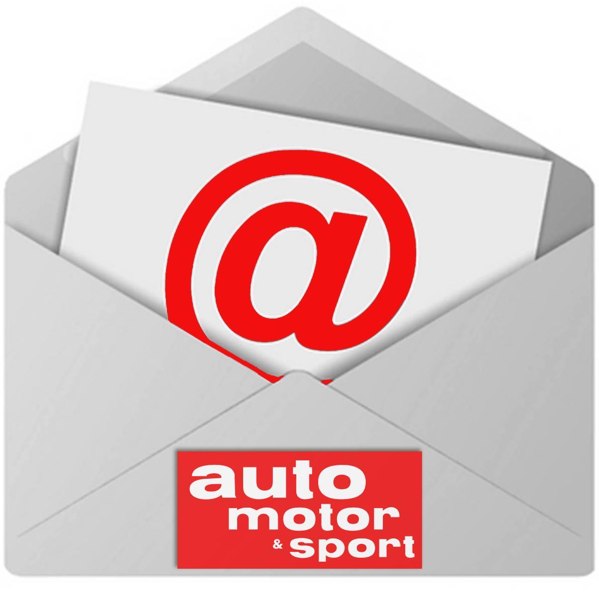 En bil är inlåst i en kuvert med ordet 'auto motor sport' på det. (AI text)