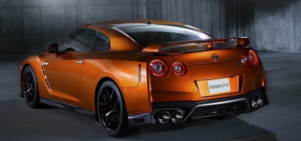 En Nissan GT-R (AI text)