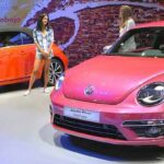 Fel kulör kan göra bilen svårsåld. Vill man vara säker är rosa och orange två kulörer som ska undvikas.