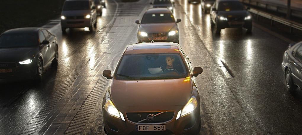 Bilkö är aldrig kul, men kan man använda tiden till annat känns det kanske lite lättare.