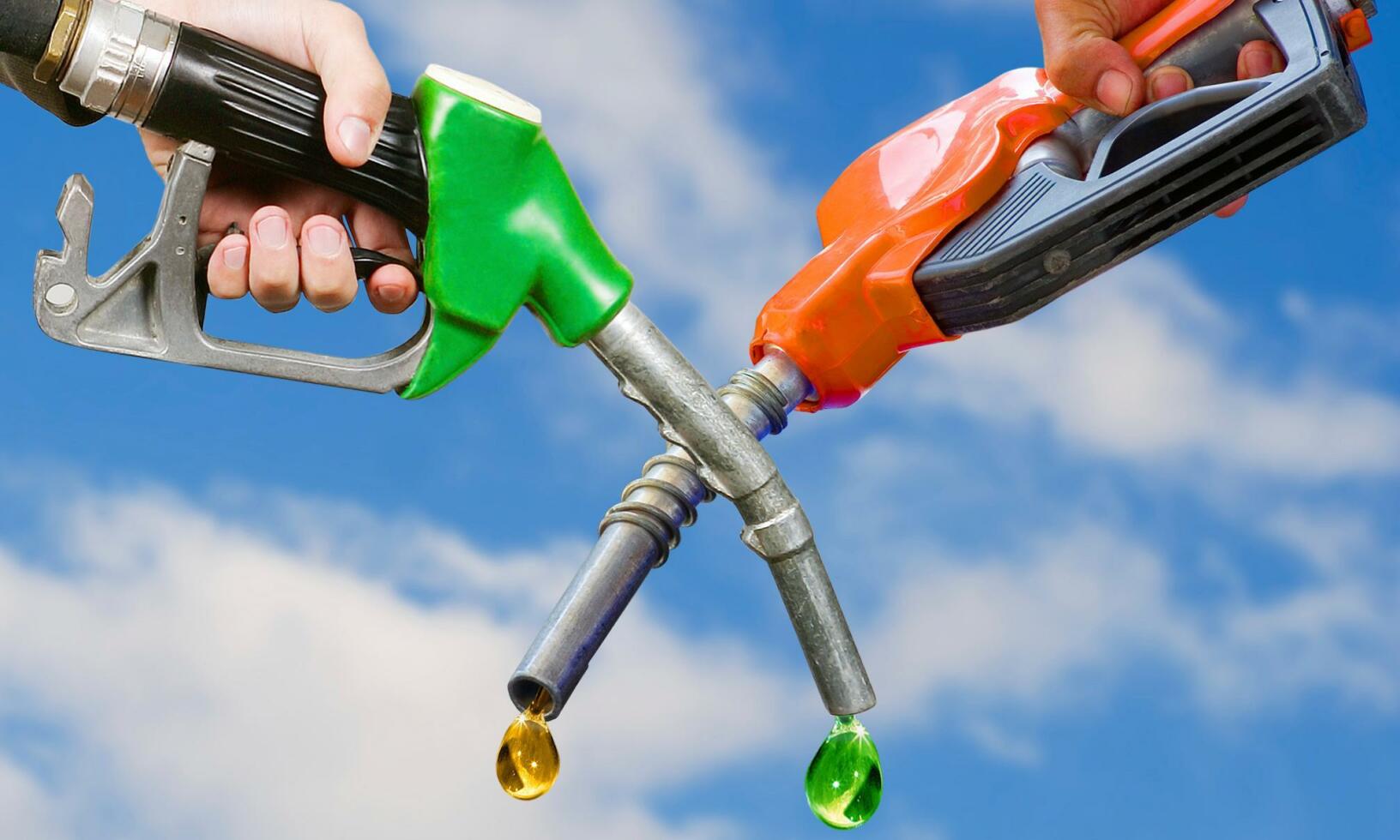 Från 8,83 till 14,69 kronor litern för bensin. Så mycket skiljer det inom EU. // Foto: fuzznails/iStockPhoto