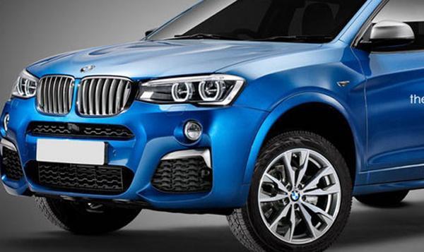 BMW X4 SUV i blå färg (AI text)