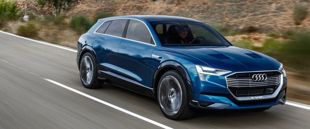 Konceptbilen Audi E-tron Quattro kanske ger en liten försmak av vad vi kan förvänta oss designmässigt när Audi Q8 lanseras i höst.