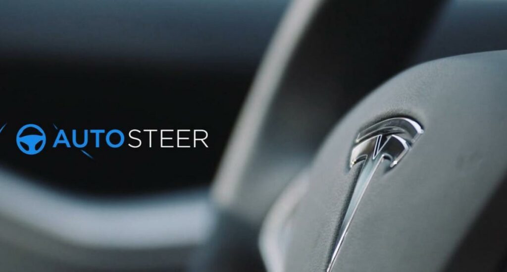 Tesla Model S styrfläns med Autosteer-logotyp (AI text)