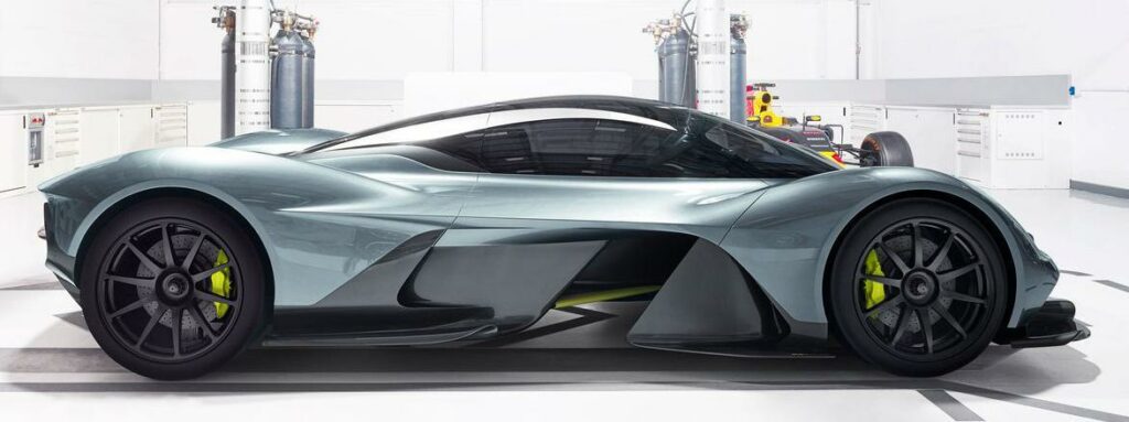 ”Det blir en hyperbil som kommer att skriva historia”, lovar Aston Martins vd Dr Andy Palmer.