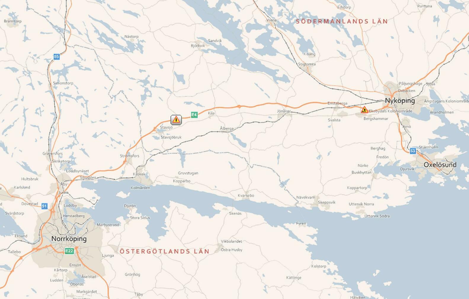 Olyckan vid Stavsjö och ett planerat vägarbete vid Nyköpingsbro gör E4 trögflytande mitt i semestern.