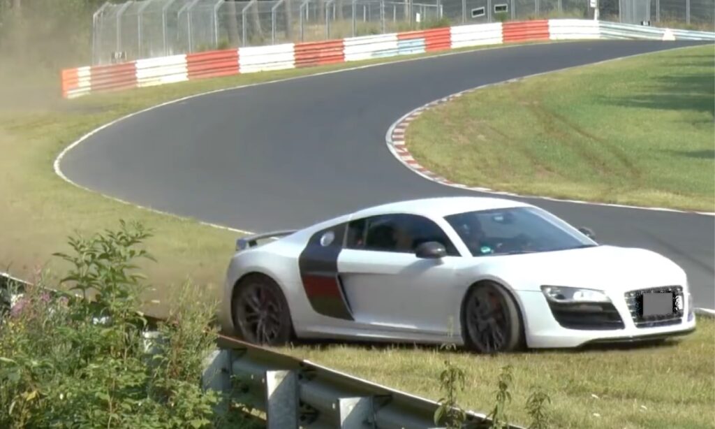 Audi R8 LMS och RS5 (AI text)