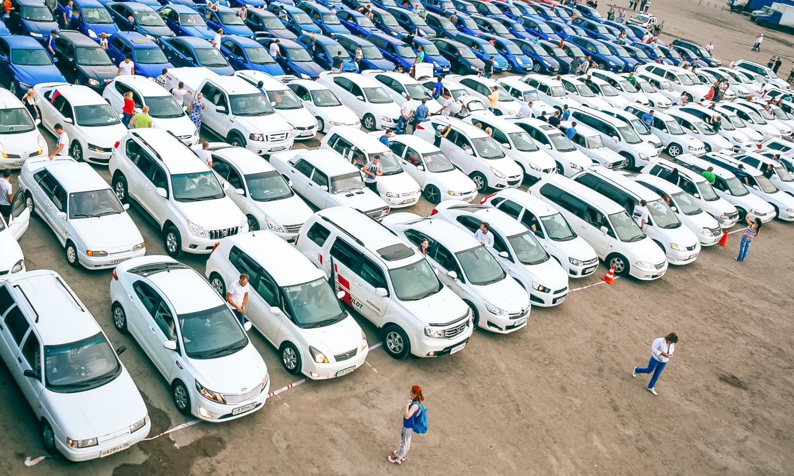 Vitt har blivit allt mer populärt i begagnathandeln. FOTO: 279photo/istockphoto