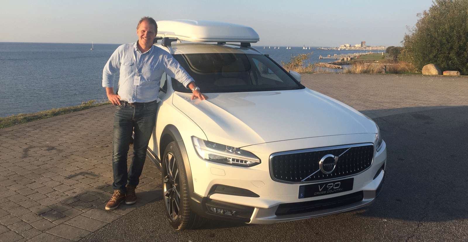 Alrik Söderlind har tittat närmare på Volvo V90 Cross Country: "Jag tycker V90 är kaxigare så här", säger han.