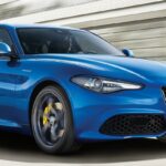 Alfa Romeo Giulia Veloce i den nya kulören Misano-blå.