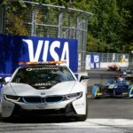 BMW kör redan i dag säkerhetsbil i Formula E. Nu tänker man satsa på tävlingsbilarna också. Foto: Steven Tee/LAT/Formula E