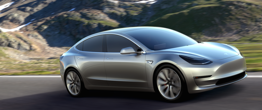 Tesla Model 3 kör på en bergsväg. (AI text)