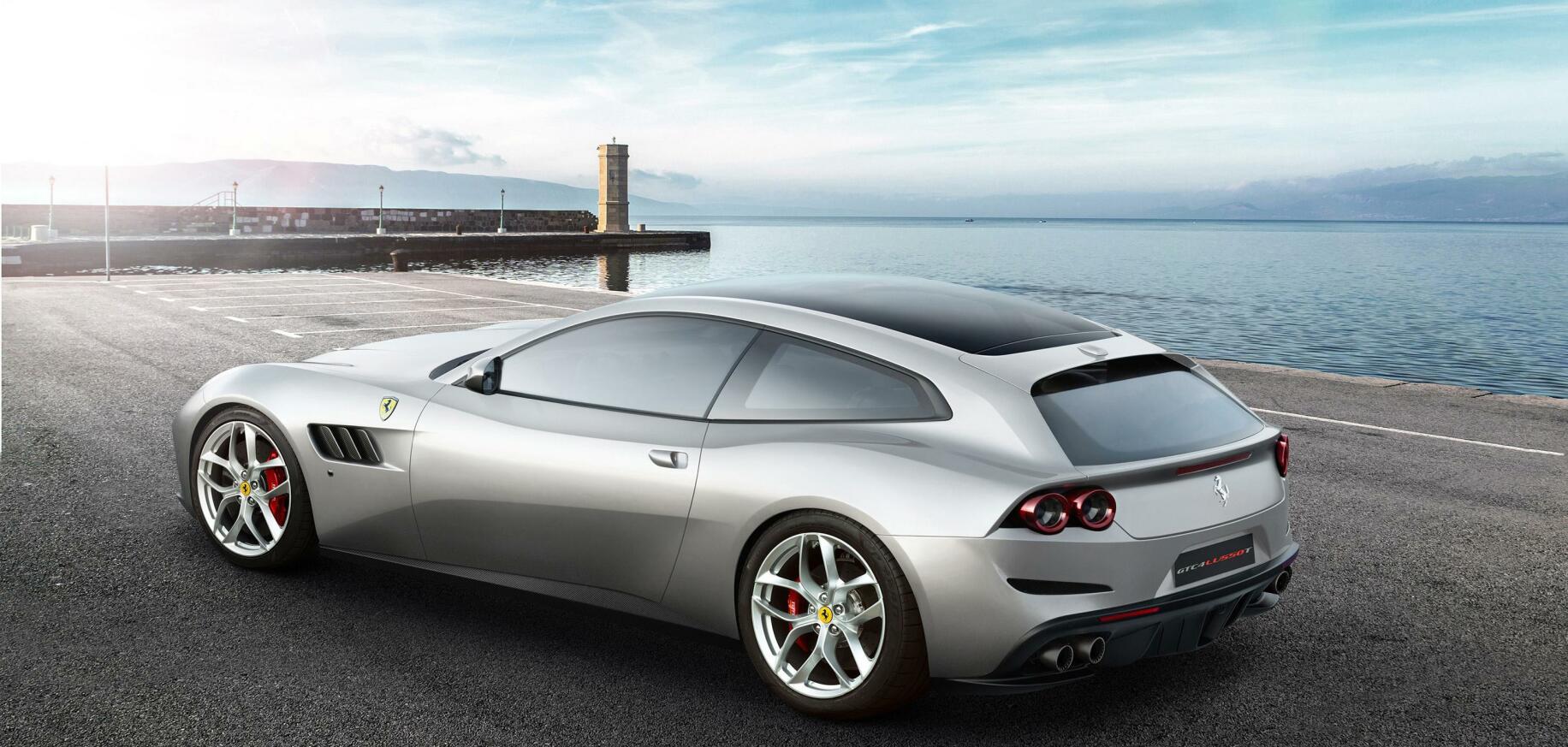 Den fyrsitsiga GTC4Lusso T, som visats tidigare i höst, är första steget till att öka målgruppen hos Ferrari. FOTO: Ferrari