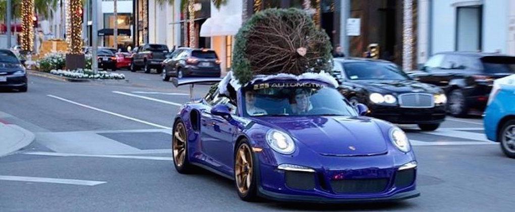 Med lite god vilja går det mesta. Och en Porsche 911 GT3 RS är mer mångsidig än man kan tro.