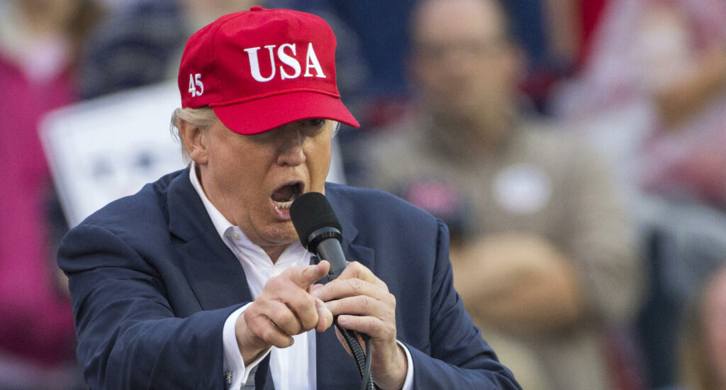 Att bygga bilar utomlands och sedan importera dem till USA är något som Donald Trump vill belägga med straffskatt. Foto: Getty Images