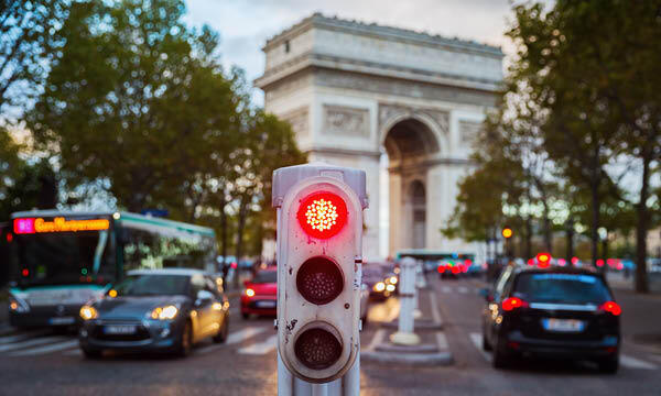 En trafikolycka i Paris (AI text)