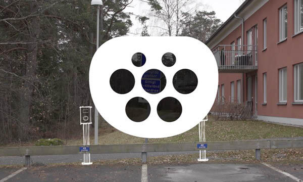 En bil i en parkeringsplats (AI text)