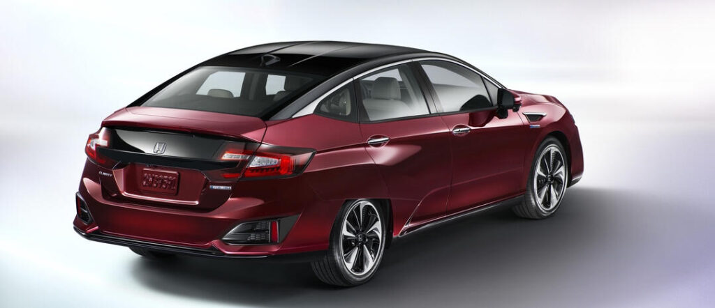 Den nya Honda Clarity är en hybriddriftsbil. (AI text)