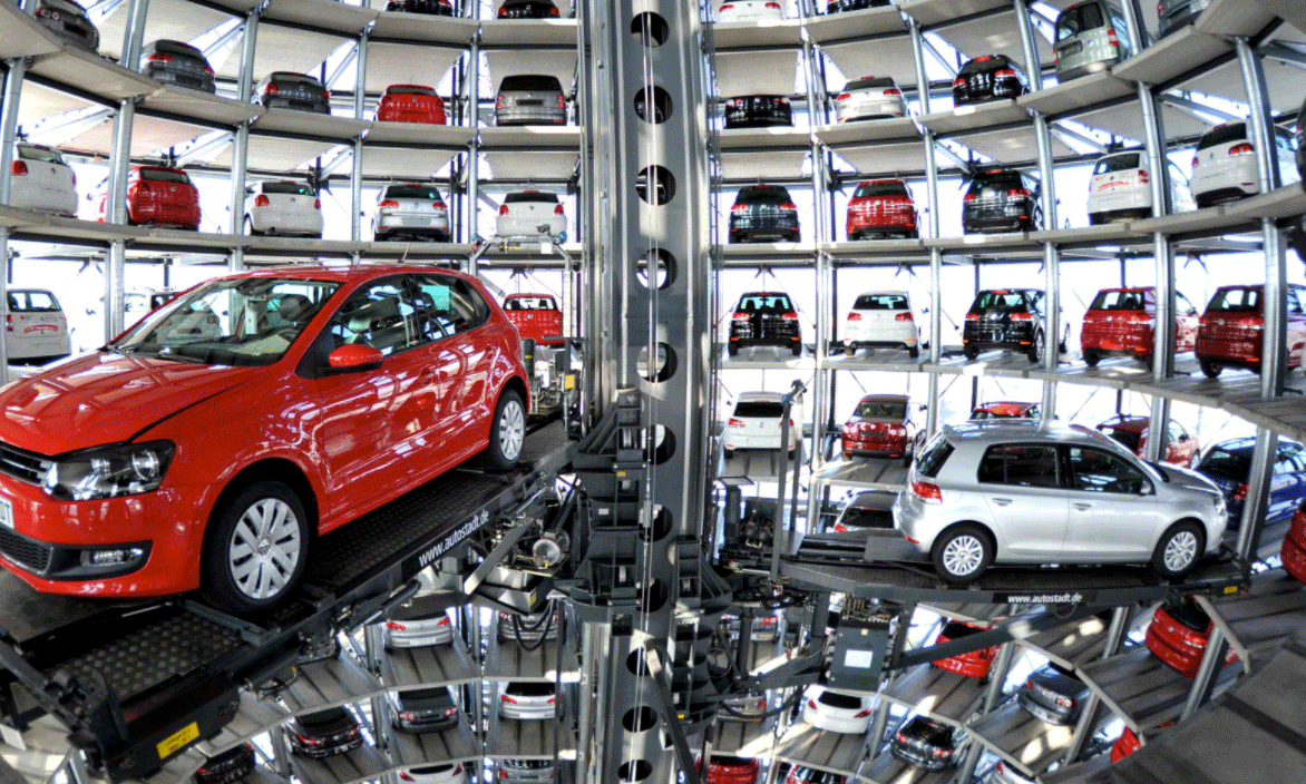 En bilställe i en garageuppfart (AI text)