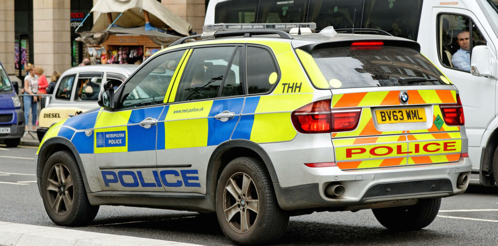 För att komma tillrätta med utsläppen i centrala London ska polisen gå över till hybrid- och elbilar i större utsträckning. Men polisen testar också vätgasbilar och vätgasmopeder. Foto: Bigstockphoto