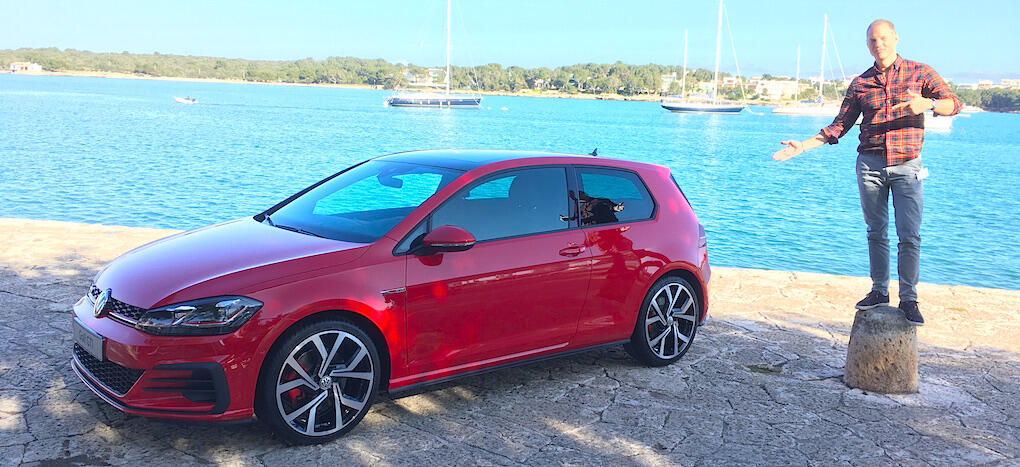 Erik Trulsson är nere på Mallorca och möter våren – samt provkör nya, ansiktslyfta Volkswagen Golf.