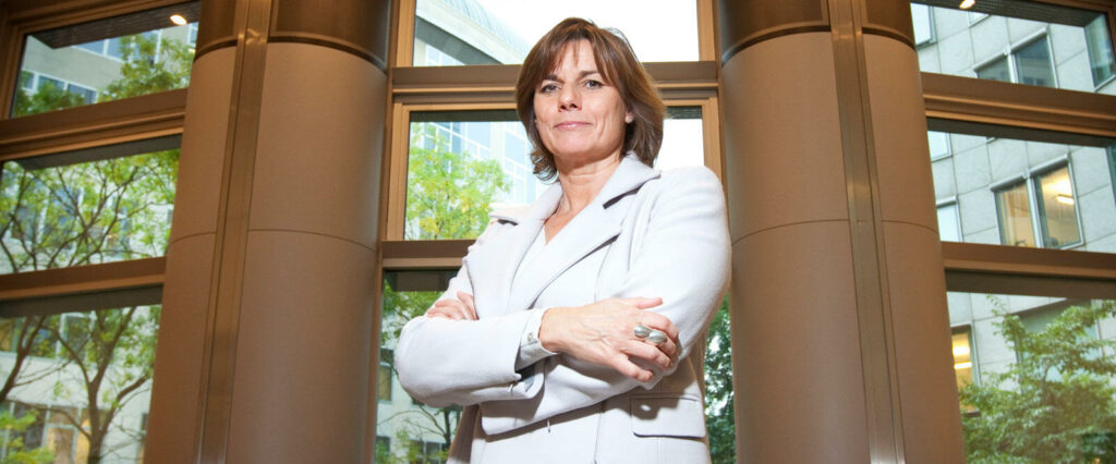 Isabella Lövin vill förse Sverige med laddstolpar för elbilar. Foto: Fredrik Hjerling