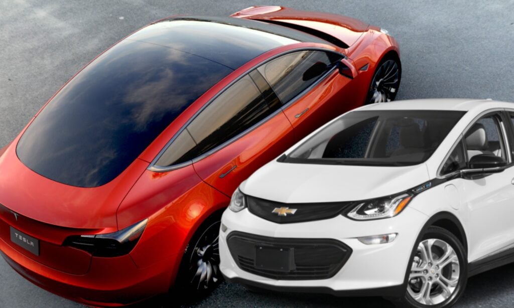 En Chevrolet Volt och en Chevrolet Volt EV (AI text)