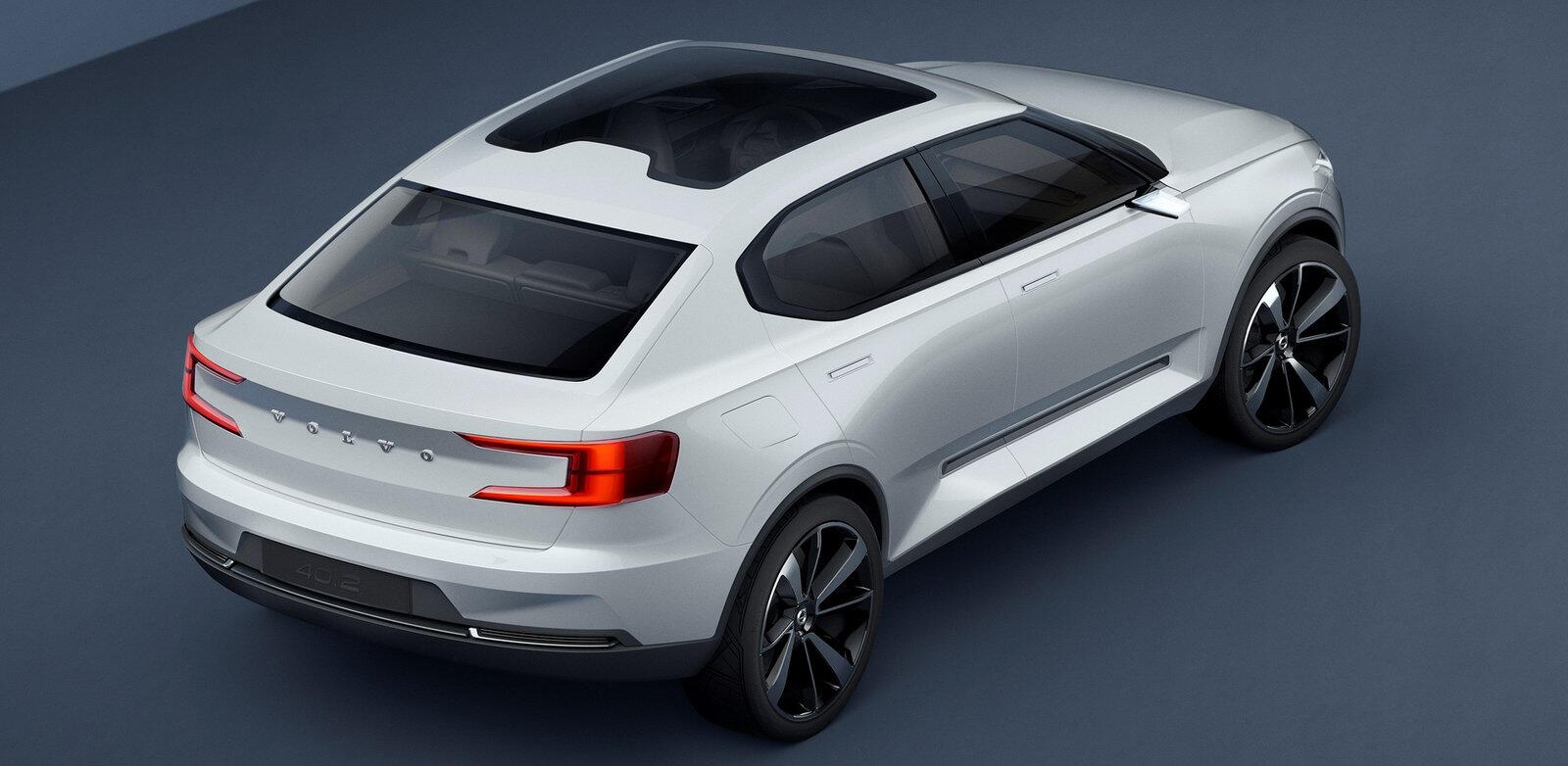 Volvo visade två konceptbilar 2016 som visade hur en kommande elbil och laddhybrid med kompakta suv-karosser skulle kunna se ut.