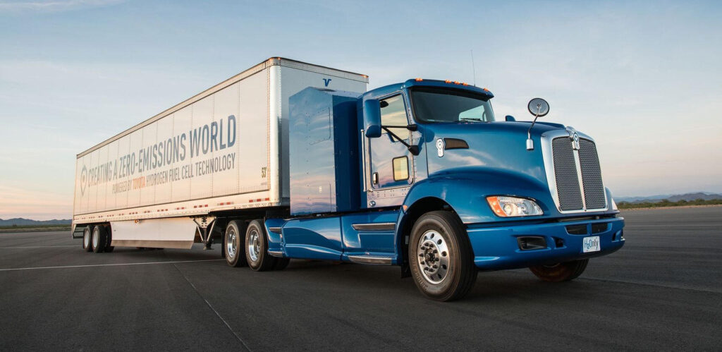 Lastbilen har en effekt på 670 hästkrafter och ett vridmoment på 1.800 Nm. Bilen har ett batteripaket på 12 kWh.