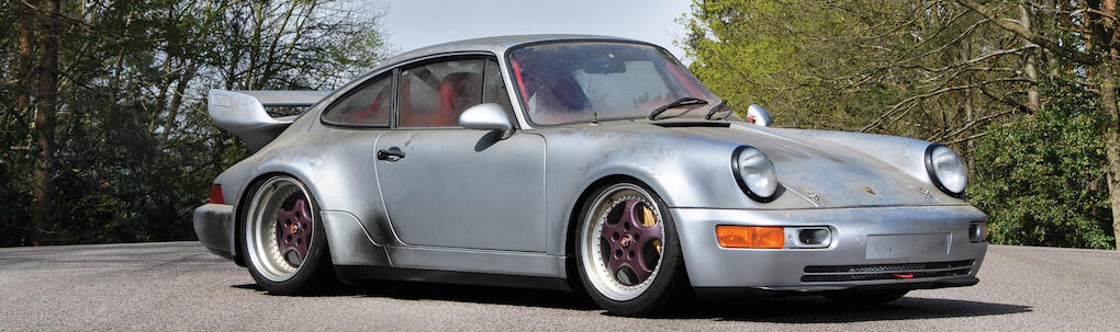 En tidsmaskin som för oss tillbaka till tidigt 90-tal. Men varför körde ingen med denna Porsche 911 Carrera RSR?