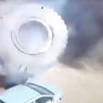 Ett ögonblick senare är den parkerade Toyotan förvandlad till skrot. Se förloppet i filmen, längre ned på sidan.