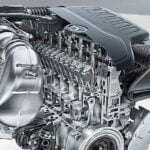 Mercedes återinför sina raka sexor, eftersom de har många fördelar framför V6-motorer. Här 3,0 liters bensinsexan M256.