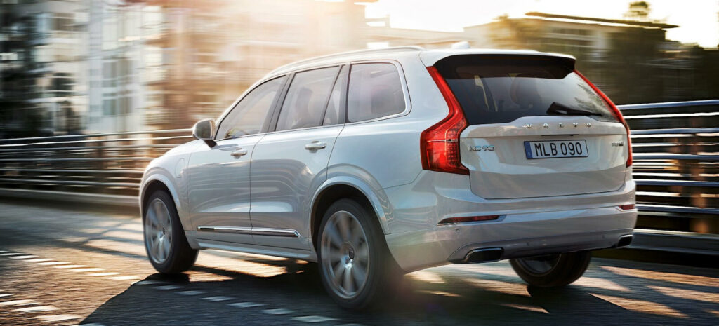 Volvo XC90 är stor och tung och lyckas inget vidare i tyska ADAC:s nya EcoTest.