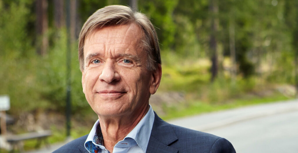 De nya elbilarna från Volvo lär inte bli astonomiskt dyra, om vi får tro Volvochefen Håkan Samuelsson.