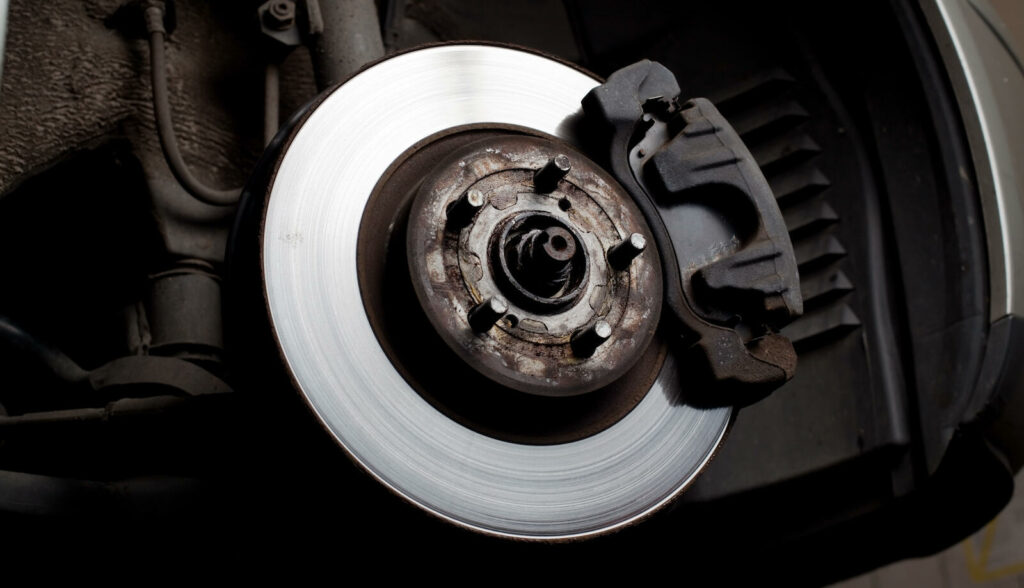 Det är inte bara motorn som ger utsläpp. Skivbromsar står för en stor del av partikelutsläppen. Foto: Bigstockphoto