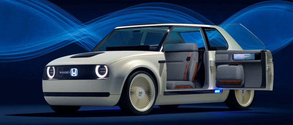 Hondas elbil flaxar med dörrarna på Frankfurtsalongen.