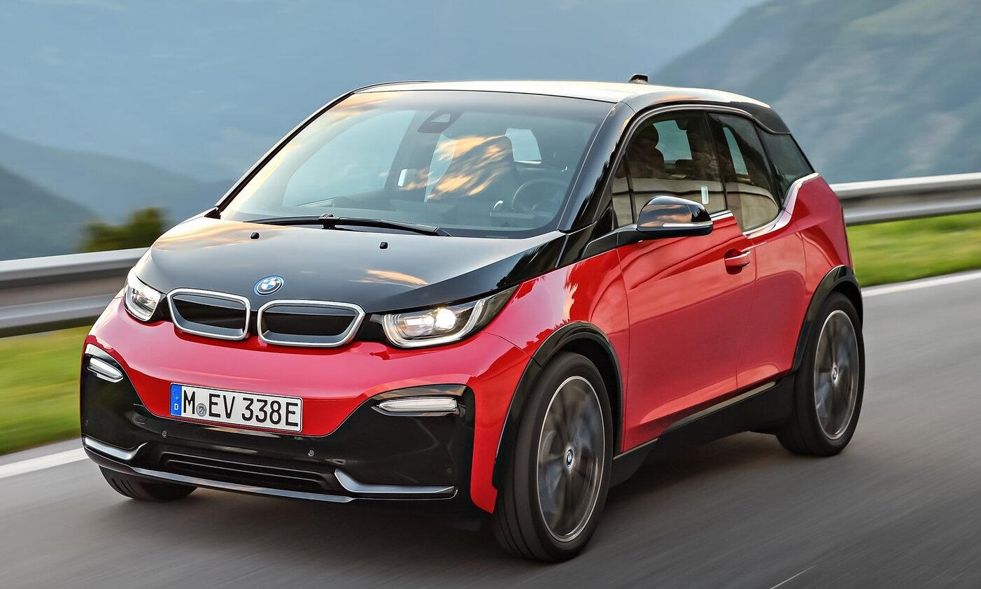 BMW i3 är ett bra exempel på en elbil som utvecklats som elbil redan från början (även om den också finns med en liten bensinmotor som räckviddsförlängare). Den typen av elbil har längre räckvidd och bättre utrymmen än "vanliga" bilar som konverterats till eldrift.