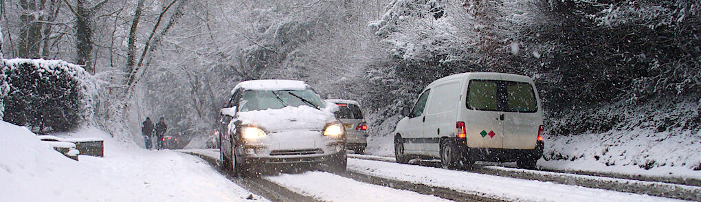 Något snökaos i södra Sverige har vi inte haft – ännu. Men första ishalkan kan ändå vara lömsk. Foto: Bigstock.