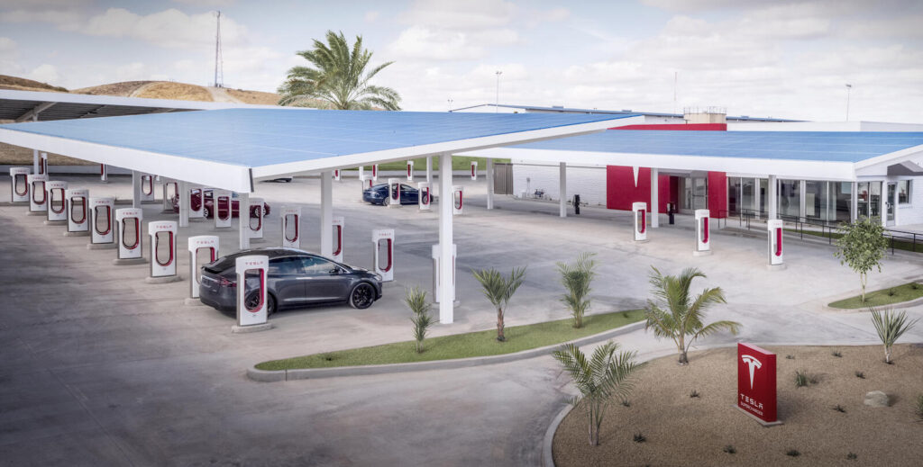 Tesla's nya station i San Diego (AI text)