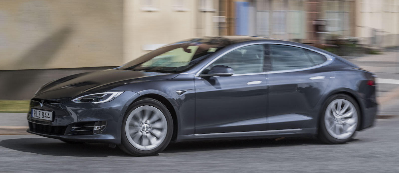 Tesla lyckas bra i Consumer Reports undersökning där ägarna får betygsätta hur nöjda de är med sina bilar.