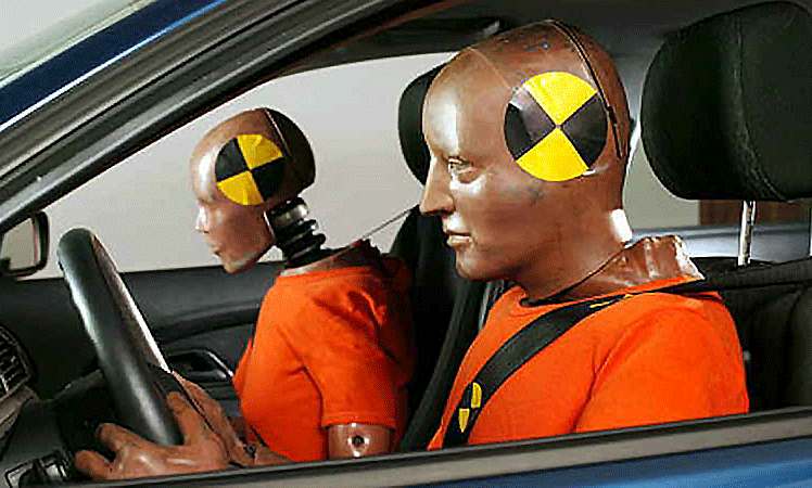 En man och en kvinna i en bil. (AI text)