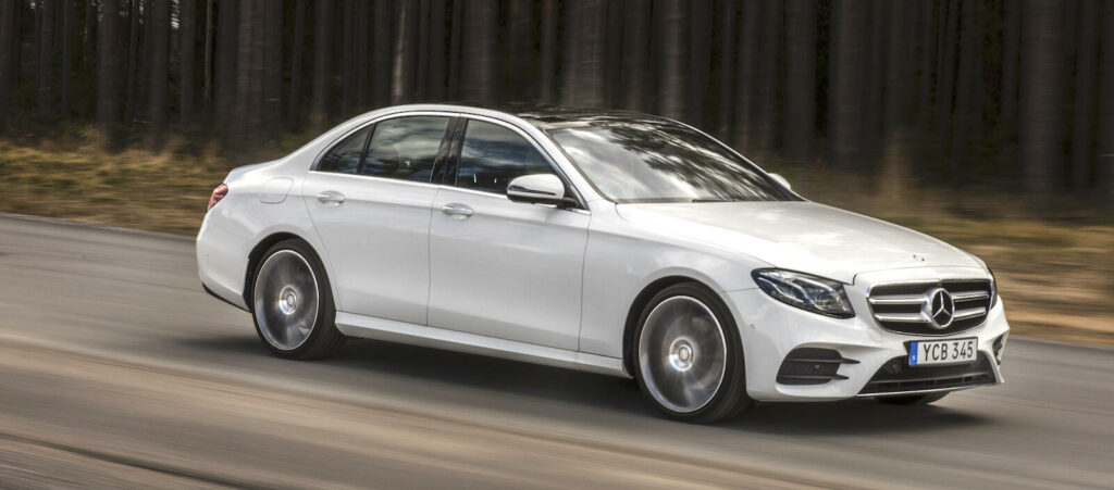 Nästan alla Mercedesmodeller hamnar i botten när vi granskar servicepriser. Men det behöver inte automatiskt innebära att de är dyra att äga totalt sett. Värdeminskningen och bränslekostnaden är minst lika viktiga.