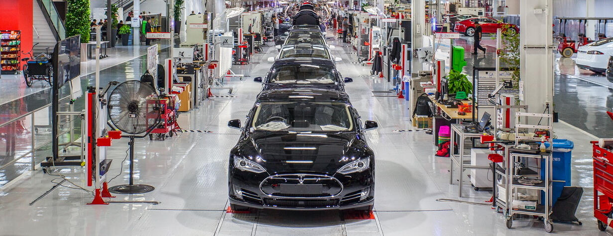 Tesla Model S bilassemblinlinjen på Teslas fabrik i Taiwan (AI text)