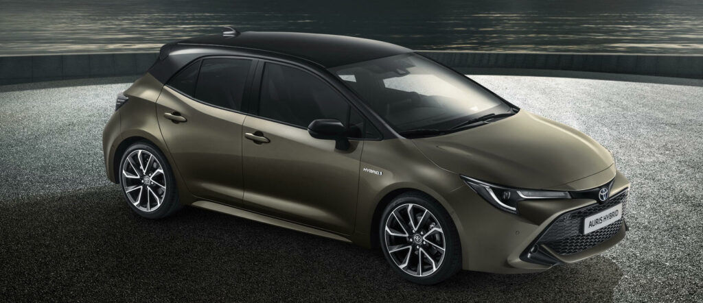 Toyota Corolla skåpmodell (AI text)