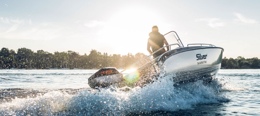 Torqueedo är en av få tillverkare som säljer elutombordare idag. Men flera uppstickare är i startgroparna.